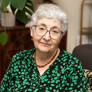 Dr Helen Damon